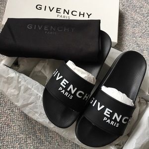 ❌SOLD❌ Givenchy black logo pool slides sandals 36